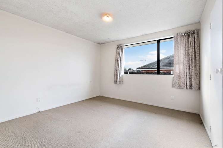 2/22 South Street Papakura_5