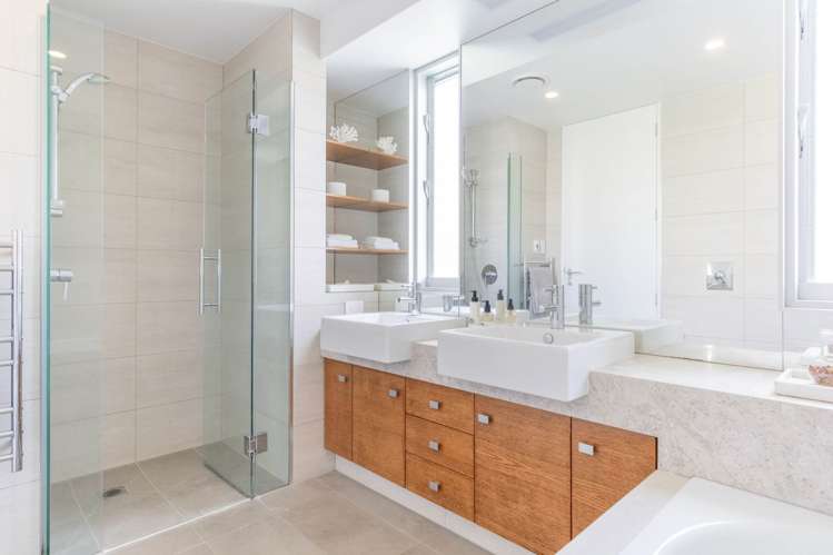 21 Benbow Street St Heliers_26