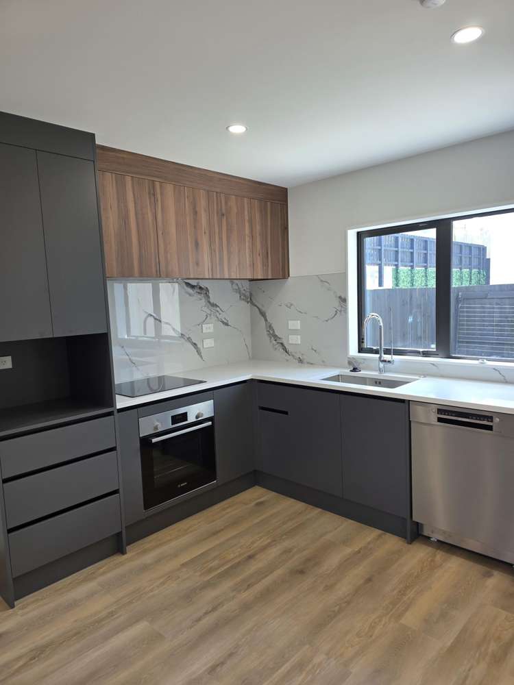 402 Ellerslie Panmure Highway Mt Wellington_11