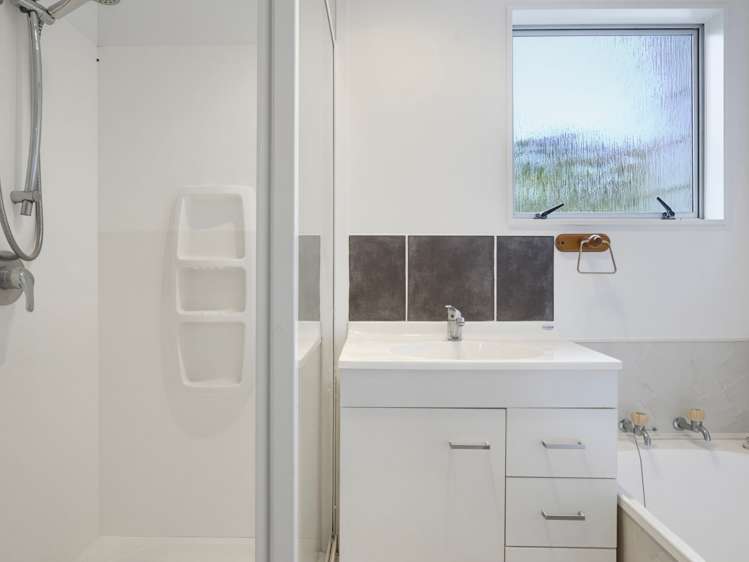 17 Tui Grove Paihia_12
