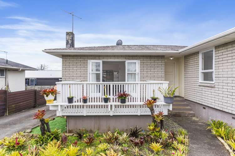 13 Parker Crescent Otara_16
