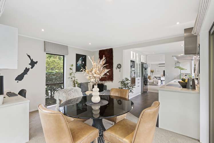 3 Saddleback Rise Murrays Bay_6