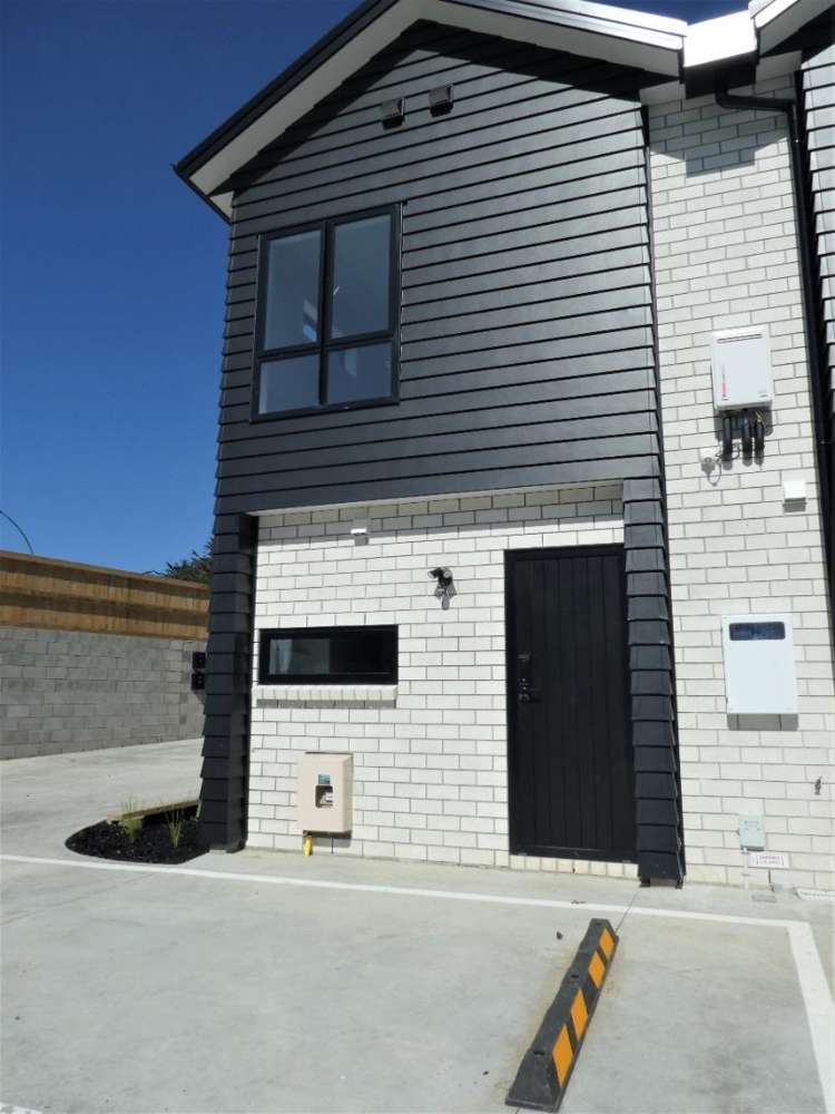 1/14 Ruakiwi Road 500063_8