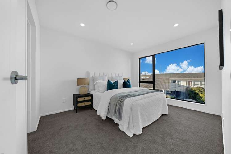 Lot 1&2/5 The Boulevard Sunnyhills_11
