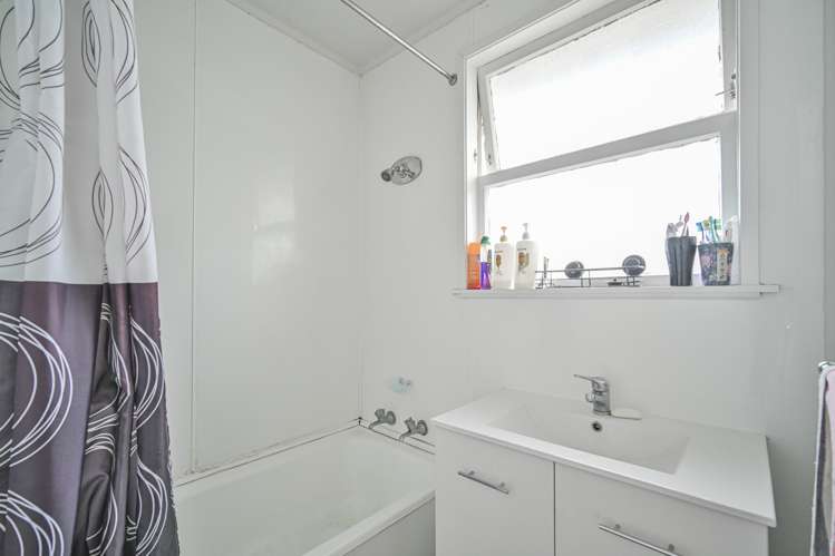 76 Dover Road Flaxmere_4