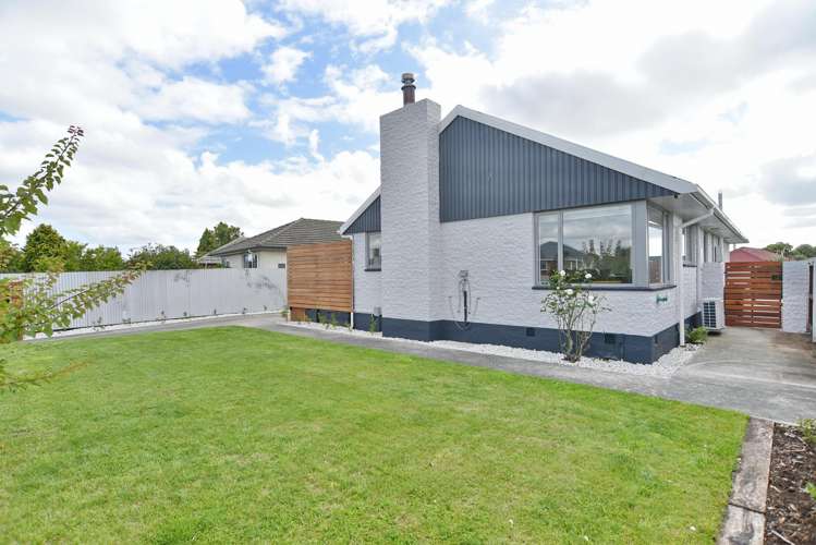 25 Dunstan Crescent Hornby_32