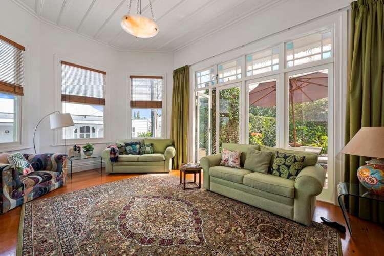 8 King Edward Parade Devonport_11