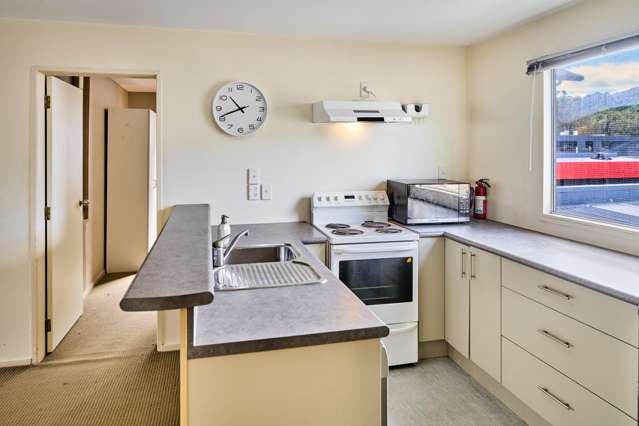 3/27 Drummond Street Mount Cook_2