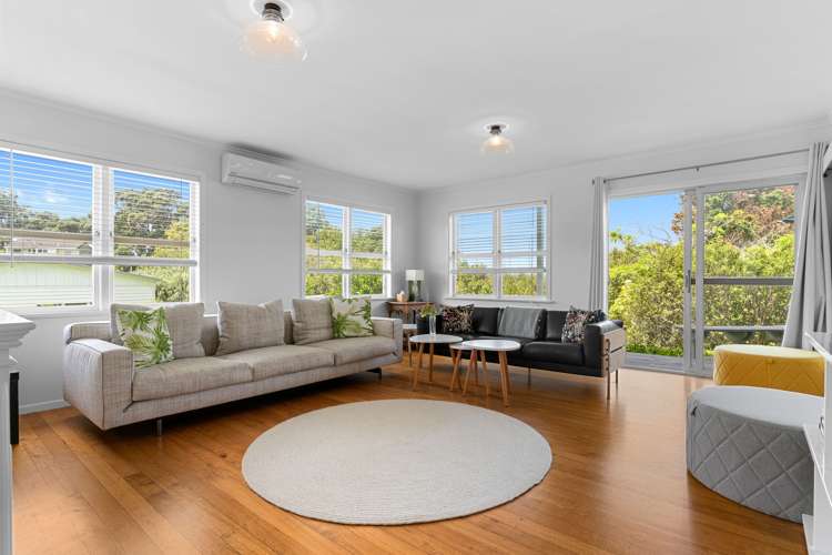 689 Cove Road Waipu_13