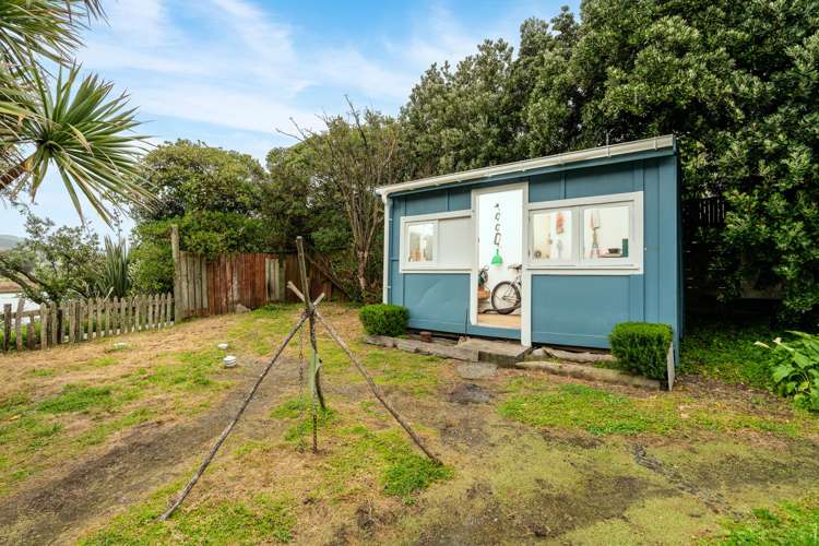 6 Estuary Street Makara Beach_14