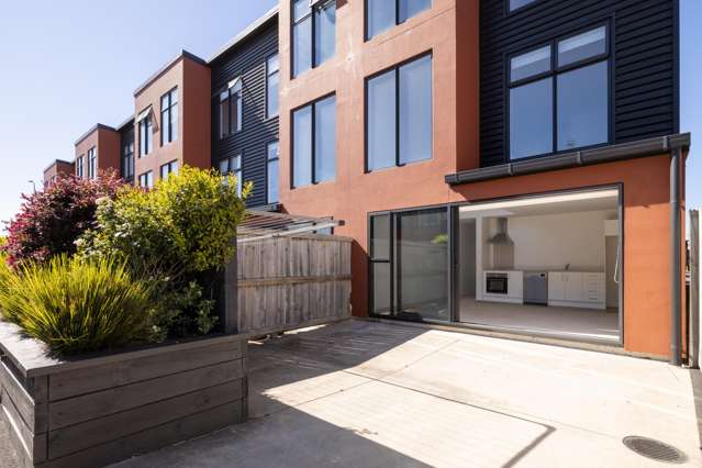 Modern, Low-Maintenance Living in Mount Maunganui