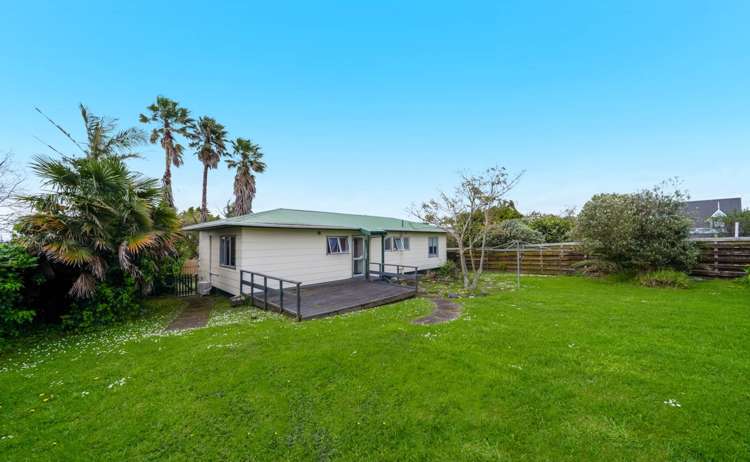 7 Oreti Place Clover Park_12