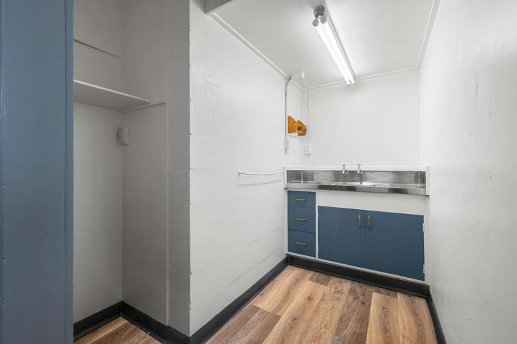 72-76 Queens Drive Hutt Central_9