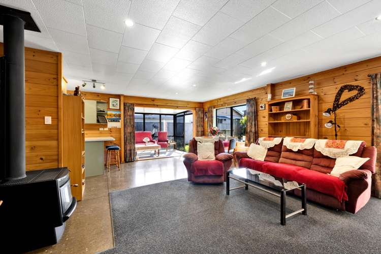 69 Egmont Street Hawera_10