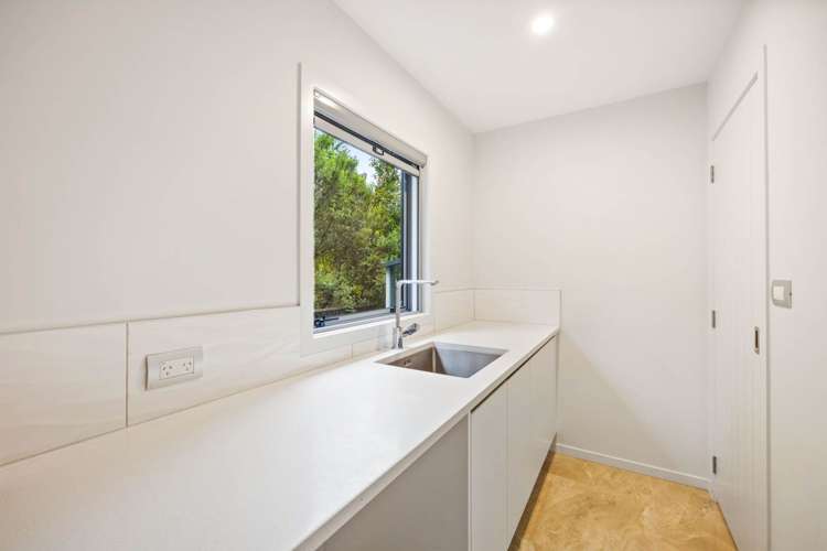 25c Marina Road Torbay_20