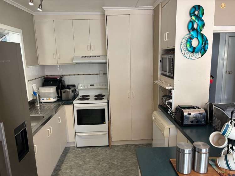 13 Tapsell Road Fairy Springs_9