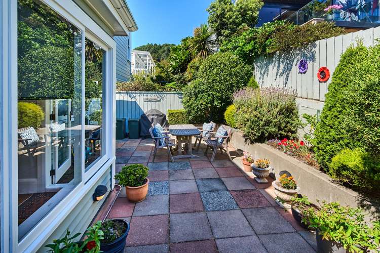 1 Moeller Street Mount Victoria_13