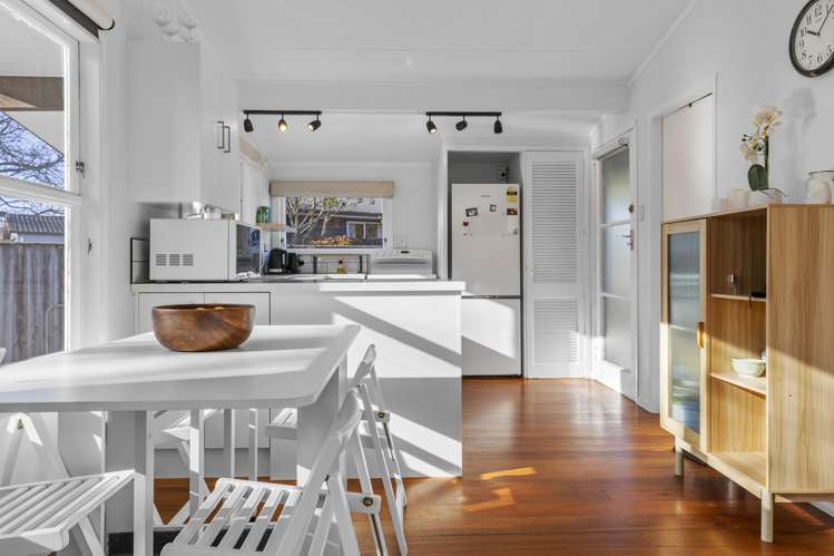 25A Kereru Street Two Mile Bay_10
