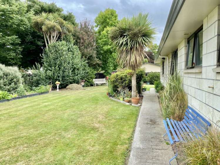 22 Pages Road Allenton_6