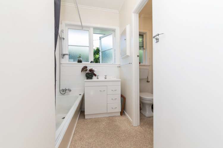 10 Queen Mary Avenue New Lynn_5