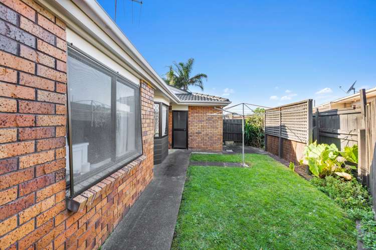 2/111 Kolmar Road Papatoetoe_11
