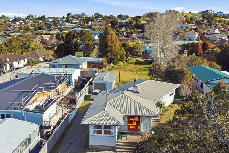71 Awaroa Road Helensville_21