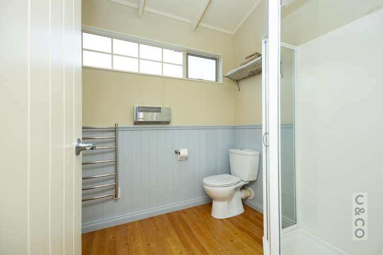 5 Cambridge Road Riverhead_21