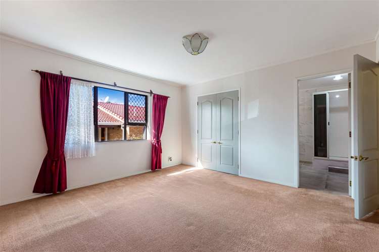 31 Petrel Place Massey_11