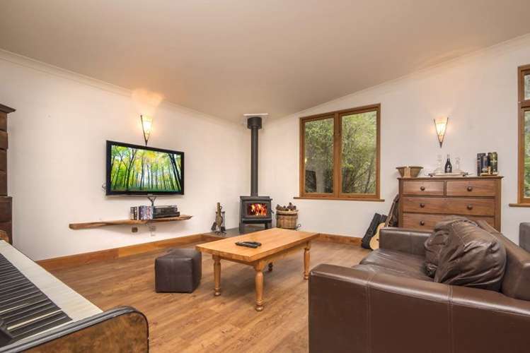 490 Port Underwood Road Whatamango Bay_11