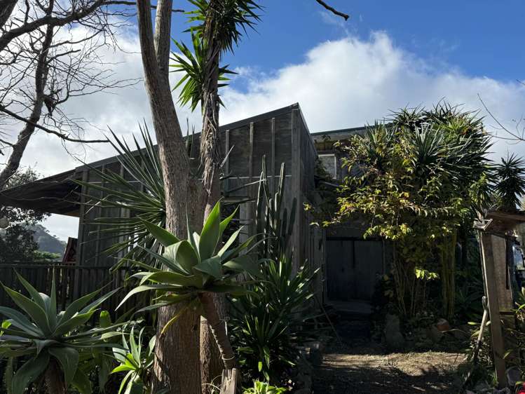 649 Medland Road_5