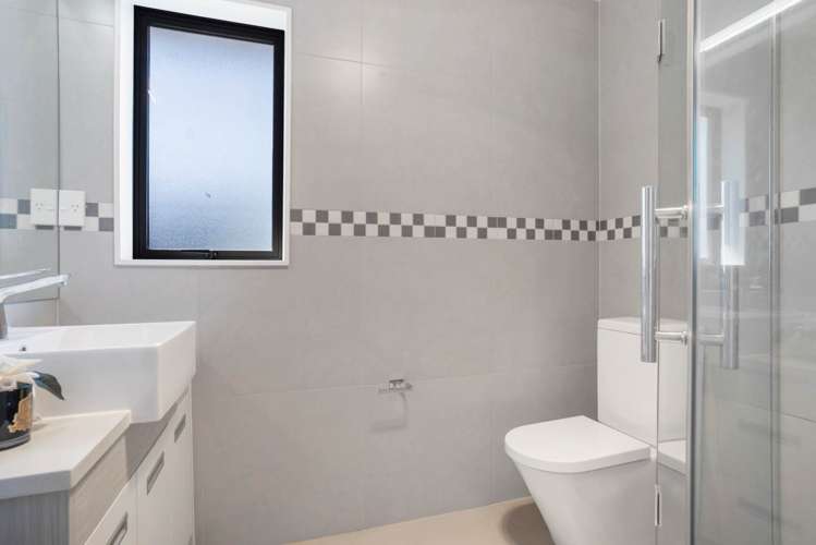 6 Kerrykeel Drive Flat Bush_15