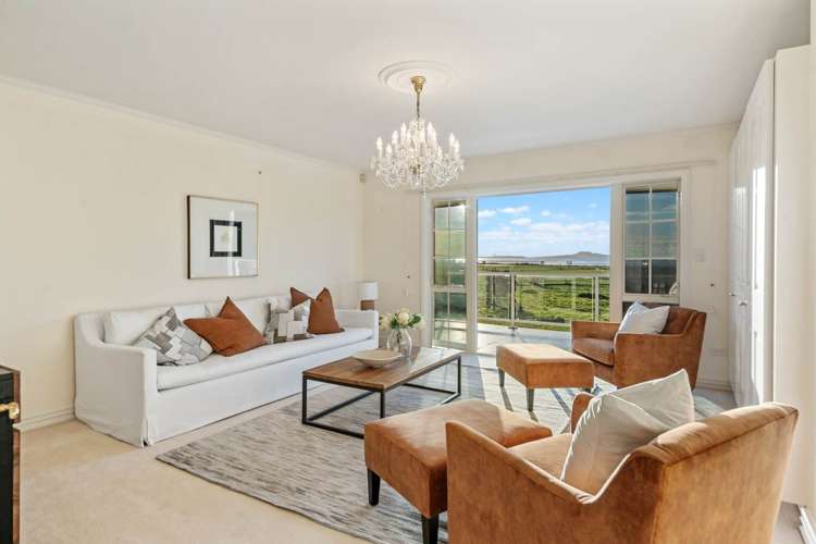 52 Porterfield Road Whitford_21