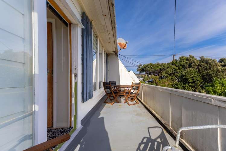 25 The Esplanade Raumati South_11