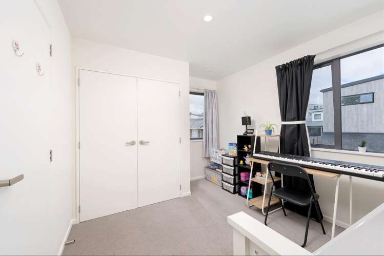 2/35 Renata Crescent Te Atatu Peninsula_9