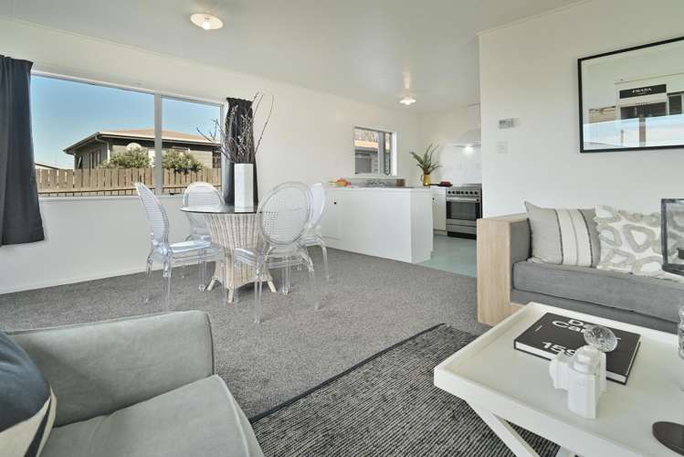 2/2 Tarbet Place_2