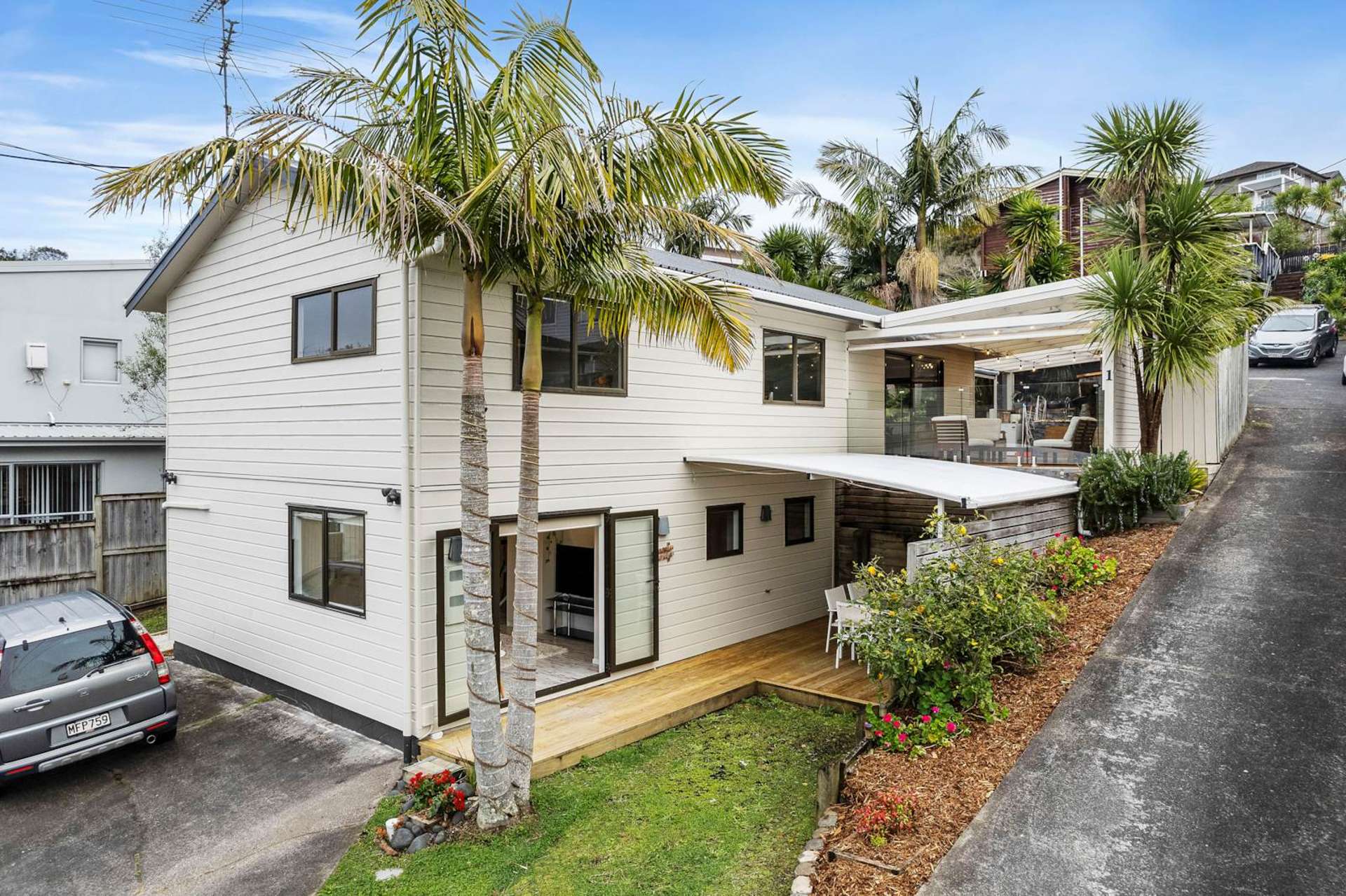 1/690 Beach Road Browns Bay_0