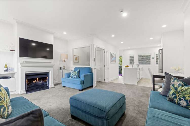 9/177 Hurstmere Road Takapuna_1