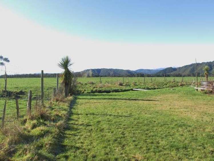 170 Thompsons Road Reefton_1