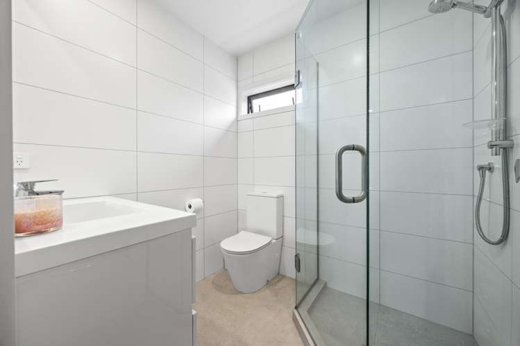 22D Borrowdace Avenue Botany Downs_12