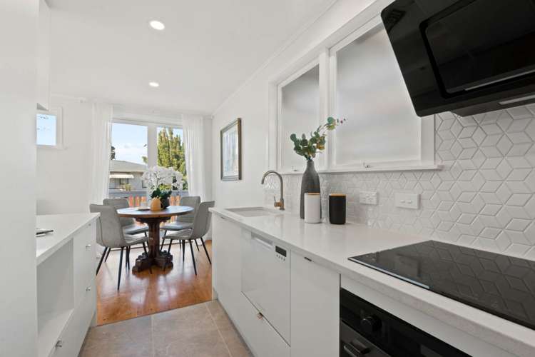 2/243 Lake Road Northcote_8
