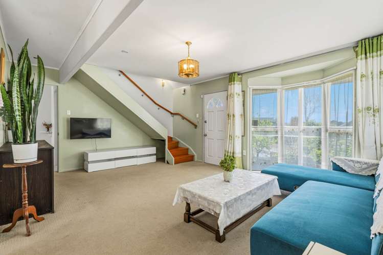 29 Sunningdale Street Wattle Downs_7
