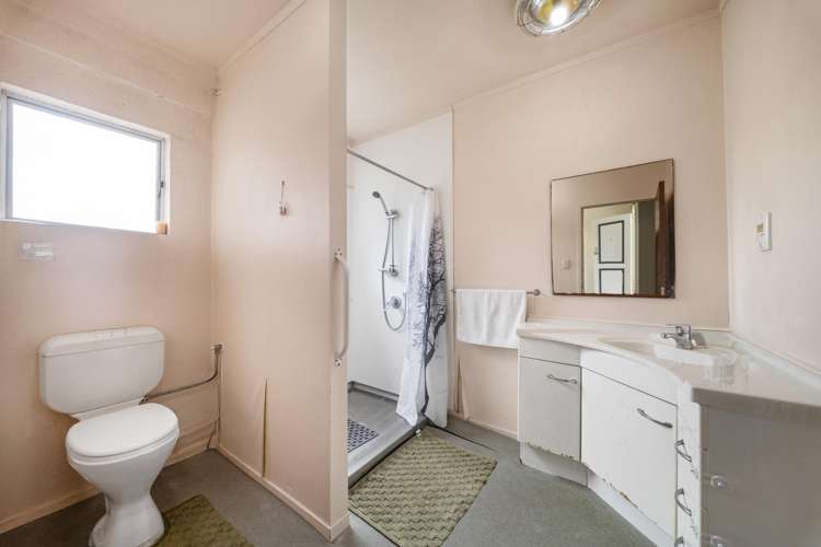 29 Faith Bullock Place New Lynn_12