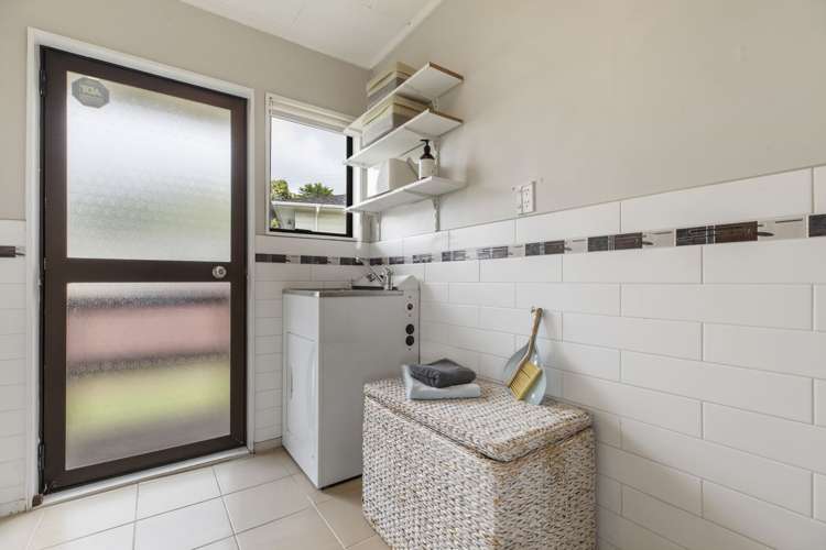 3 Meadowvale Rise Titirangi_13