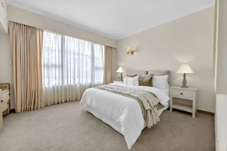 31 & 33 Castleton Drive Mellons Bay_17