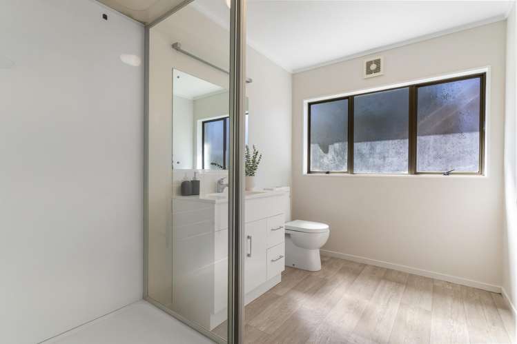 1/18, 2/18 Glen Vista Road Bayview_13
