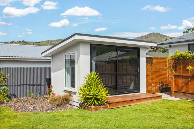 8 Laing Crescent Heathcote Valley_25