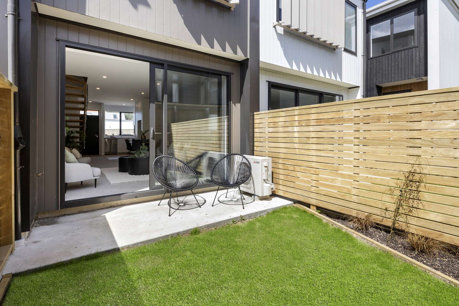 16/166 Queens Drive Lyall Bay_0