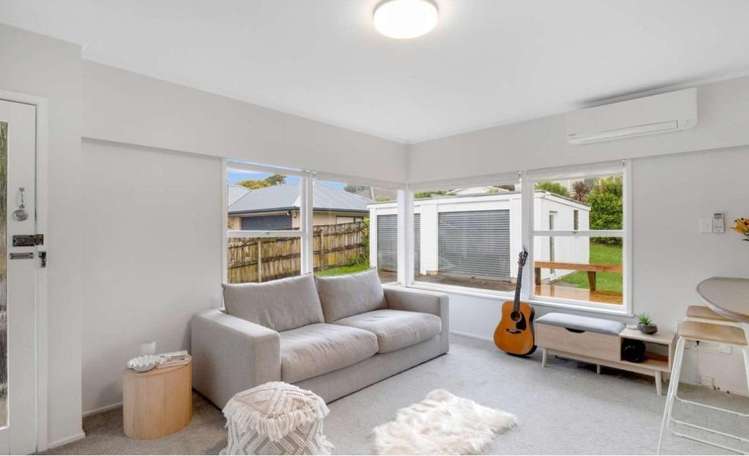 2/8 Wykeham Place 10878_4