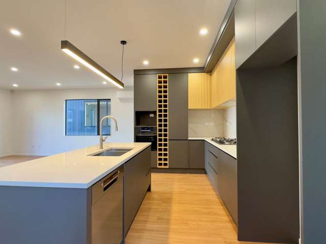 8 Aquamarine Avenue Wainui_1