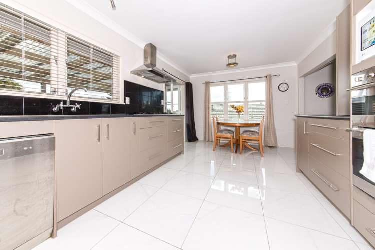 54 Tiroroa Avenue Te Atatu South_23